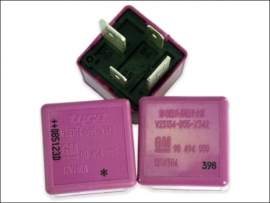 Klicken um zu vergrößern Relais 12V 30A GM 90494959 V23134-B55-X342 Opel 6238543 Saab 9-5